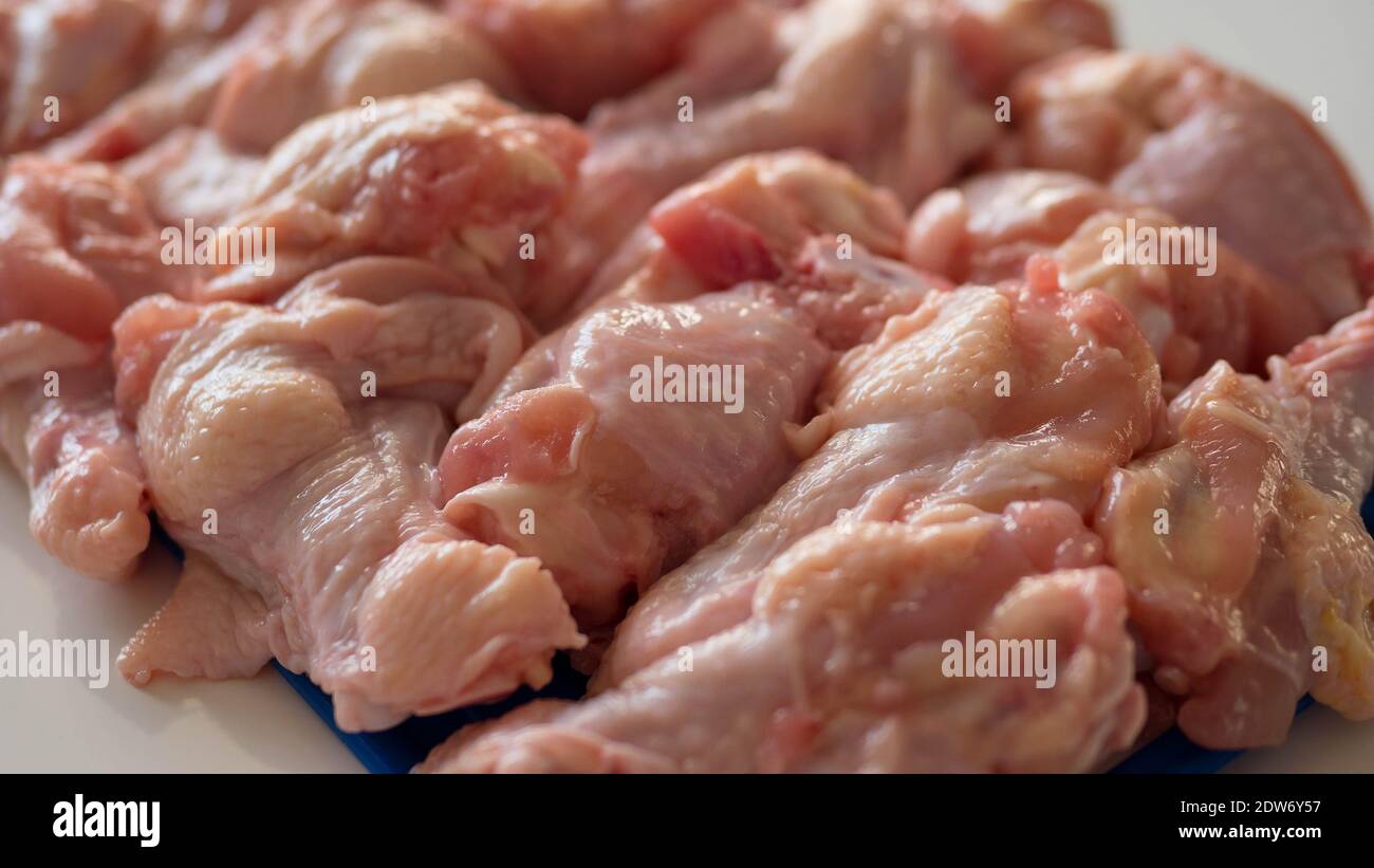 Gros plan sur la viande de poulet, viande de poulet fraîche et crue Banque D'Images