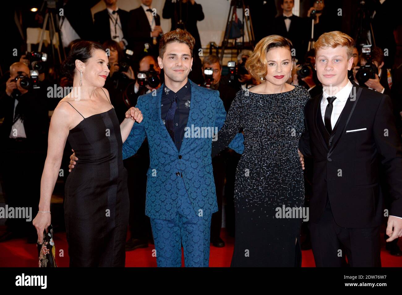 Directeur Xavier Dolan, Anne Dorval, Antoine Olivier Pilon, Suzanne Clement arrivée au Palais des Festivals pour la projection du film Mummy dans le cadre du 67e Festival de Cannes, le 22 mai 2014. Photo de Nicolas Briquet/ABACAPRESS.COM Banque D'Images