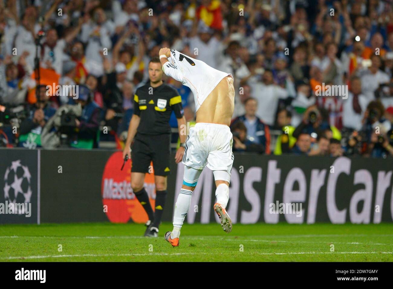 Le Real Madrid Cristiano Ronaldo est heureux après avoir remporté le but 4-1 lors du match de football final de la Ligue des champions, le Real Madrid vs l'Atletico Madrid à Estadio de la Luz, Lisbonne, Portugal, le 24 mai 2014. Real a gagné 4-1 (après un temps supplémentaire). Photo de Henri Szwarc/ABACAPRESS.COM Banque D'Images