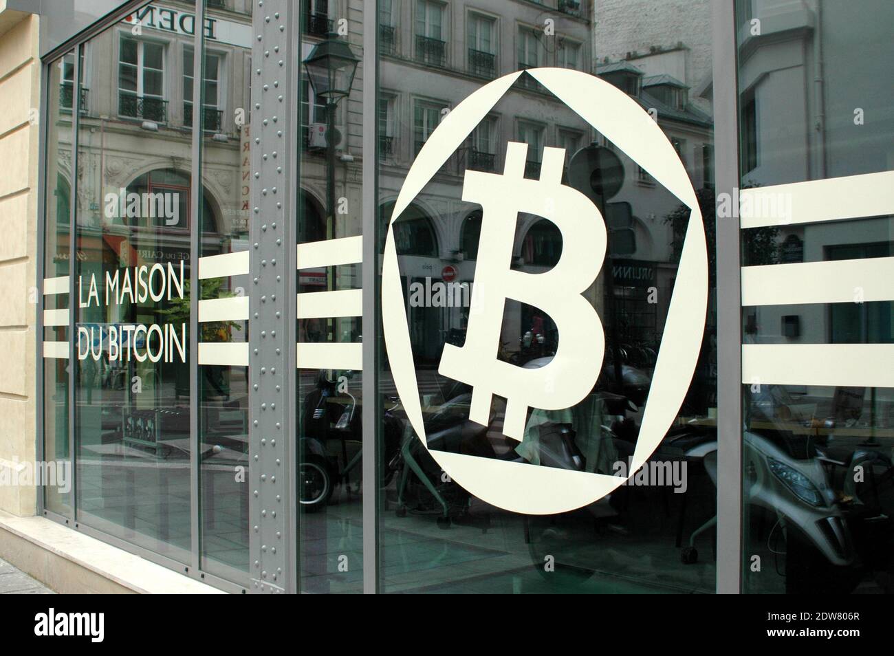 Vue générale de la Maison du Bitcoin, la première Maison du Bitcoin qui  ouvrira ses portes à Paris, en France, le 30 mai 2014. Bitcoin est un  système de paiement peer-to-peer introduit