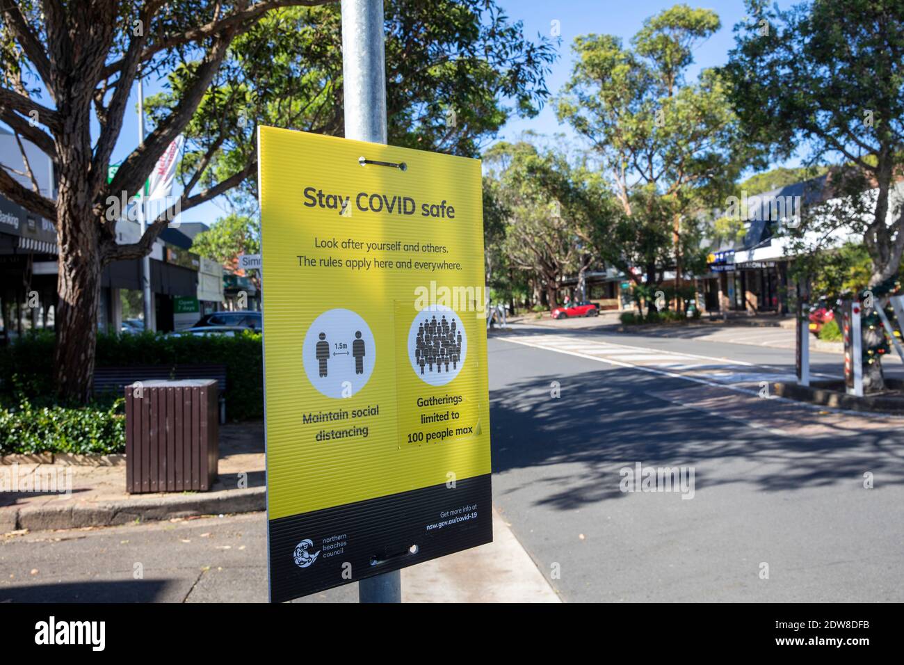 Sydney, Australie. Mercredi 23 décembre 2020. Le gouvernement de Nouvelle-Galles du Sud maintient les plages du nord de Sydney en isolement après l'épidémie de COVID 19 à Avalon Beach. Les rues photographiées d'Avalon sont presque désertes. Credit martin.berry@alamy Live news. Credit: martin Berry/Alay Live News Banque D'Images