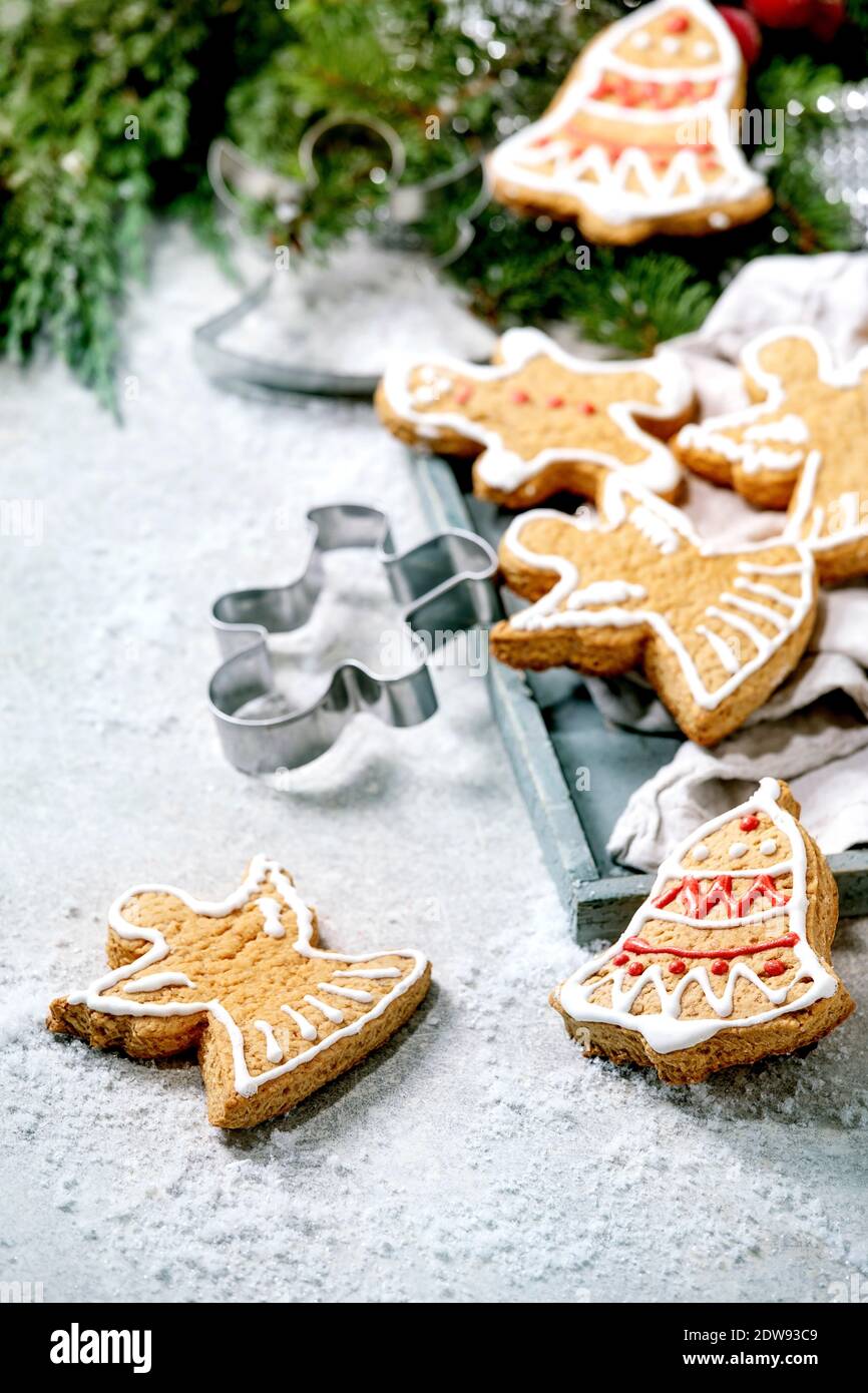  Emporte-pièce Noël - Ange - Patisserie, sablé, biscuit, pate à  sucre, pate à modeler-Décoration gateau- ELACE: Home & Kitchen