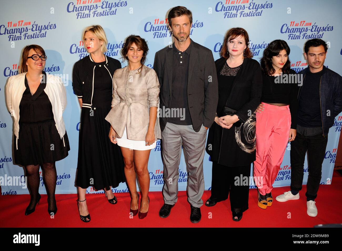 Kim Rossi Stuart Et Geraldine Nakache Dorothee Sebbagh, Sophie Cattani, Geraldine Nakache, Kim Rossi Stuart,  Catherine Jacob et Lily et le poussin assistant à la première L ex de Ma  vie lors du Festival du film des champs-Elysées