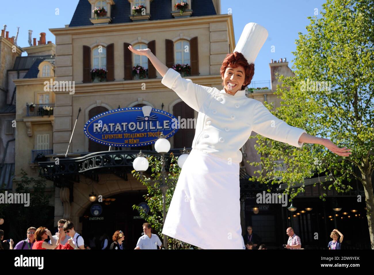 Ratatouille: L aventure Totalement Toquée De Rémy Photos Assister à la nouvelle attraction Disney "Ratatouille , l'aventure Total  Toquee de Remy" première qui s'est tenue à Disneyland Paris, France, le 21  juin 2014. Photo d'Alban WytersABACAPRESS.COM Photo Stock - Alamy