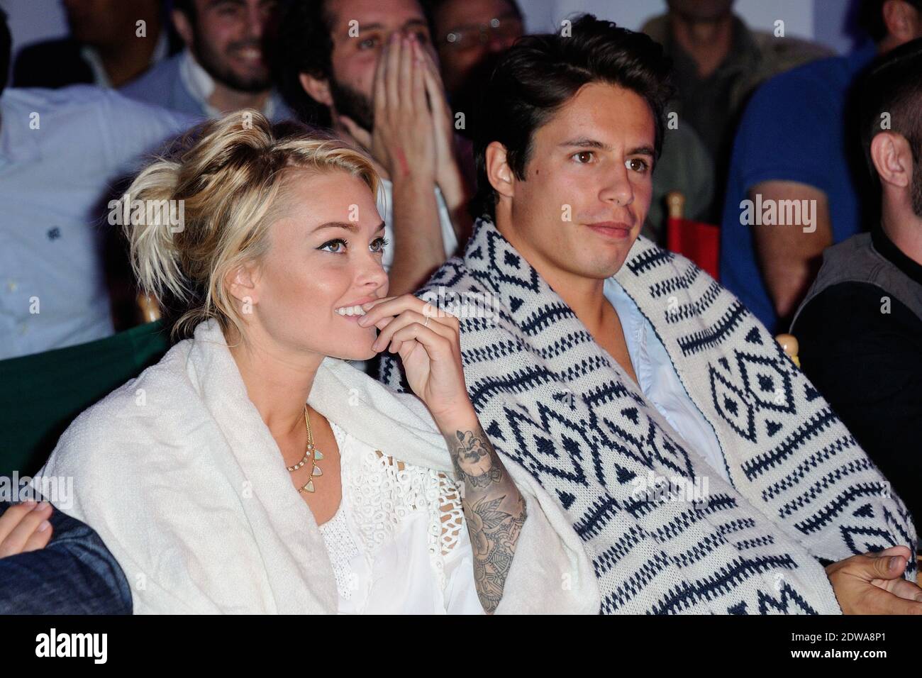 Caroline Receveur Et Valentin Lucas Exclusif. Caroline Receveur et petit ami Valentin Lucas participant à la  coupe du monde, France contre Equateur la diffusion publique du match de  football sur le bateau Kia Cabana à Paris, France,