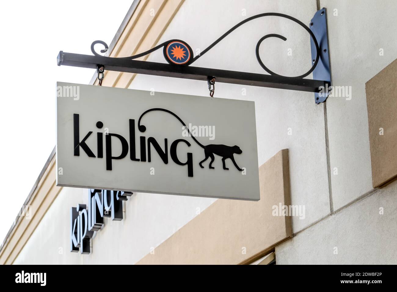 Panneau Kipling Store à Orlando, Floride, États-Unis. Banque D'Images