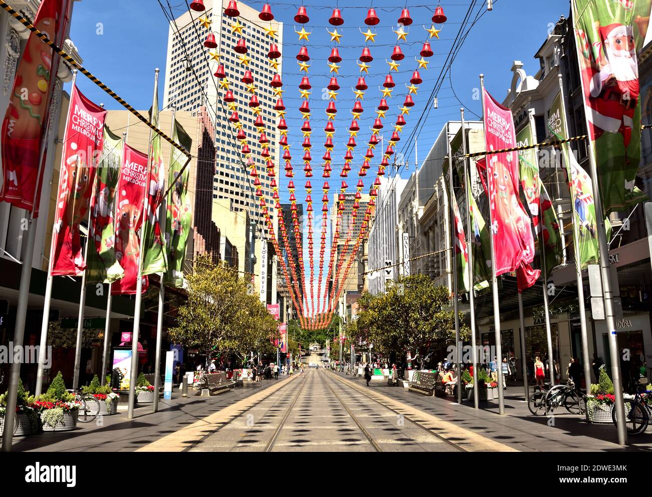 Décorations de Noël dans le quartier des affaires de Bourke Street Melbourne, Victoria, Australie Banque D'Images