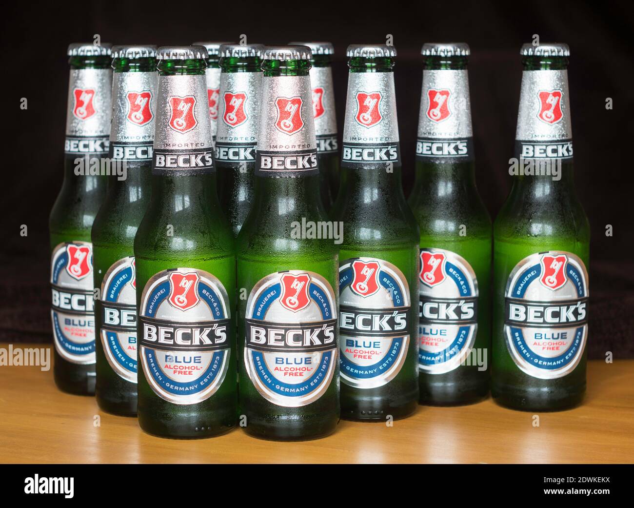 Bouteilles de bière sans alcool Beck's Blue. Banque D'Images