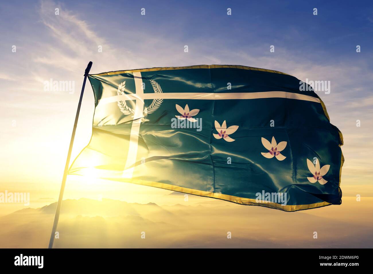 Le drapeau de la province de Leyte au sud des Philippines est sur le dessus brume de lever de soleil Banque D'Images