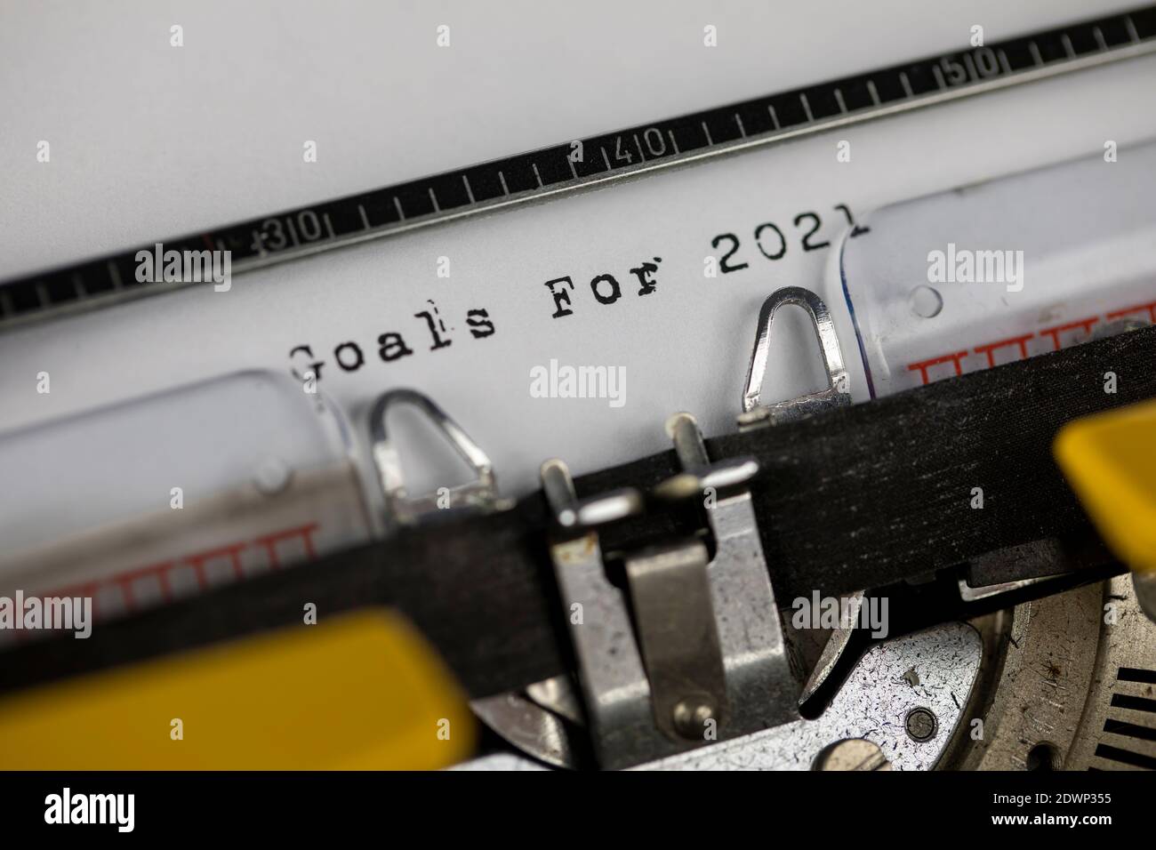 2021 objectifs écrits sur une vieille machine à écrire Banque D'Images