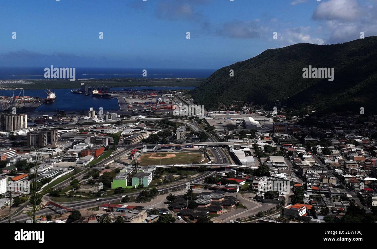Puerto Cabello, Carabobo, Venezuela. 22 décembre 2020. 22 décembre 2020. Puerto Cabello, est situé dans le nord de l'état de Carabobo, et a l'un des deux principaux ports maritimes du Venezuela. Et dans la partie touristique il compte avec de belles plages, beaucoup de folklore, d'histoire et de gastronomie locale de premier ordre à offrir à ses visiteurs. Photo: Juan Carlos Hernandez. Crédit : Juan Carlos Hernandez/ZUMA Wire/Alay Live News Banque D'Images