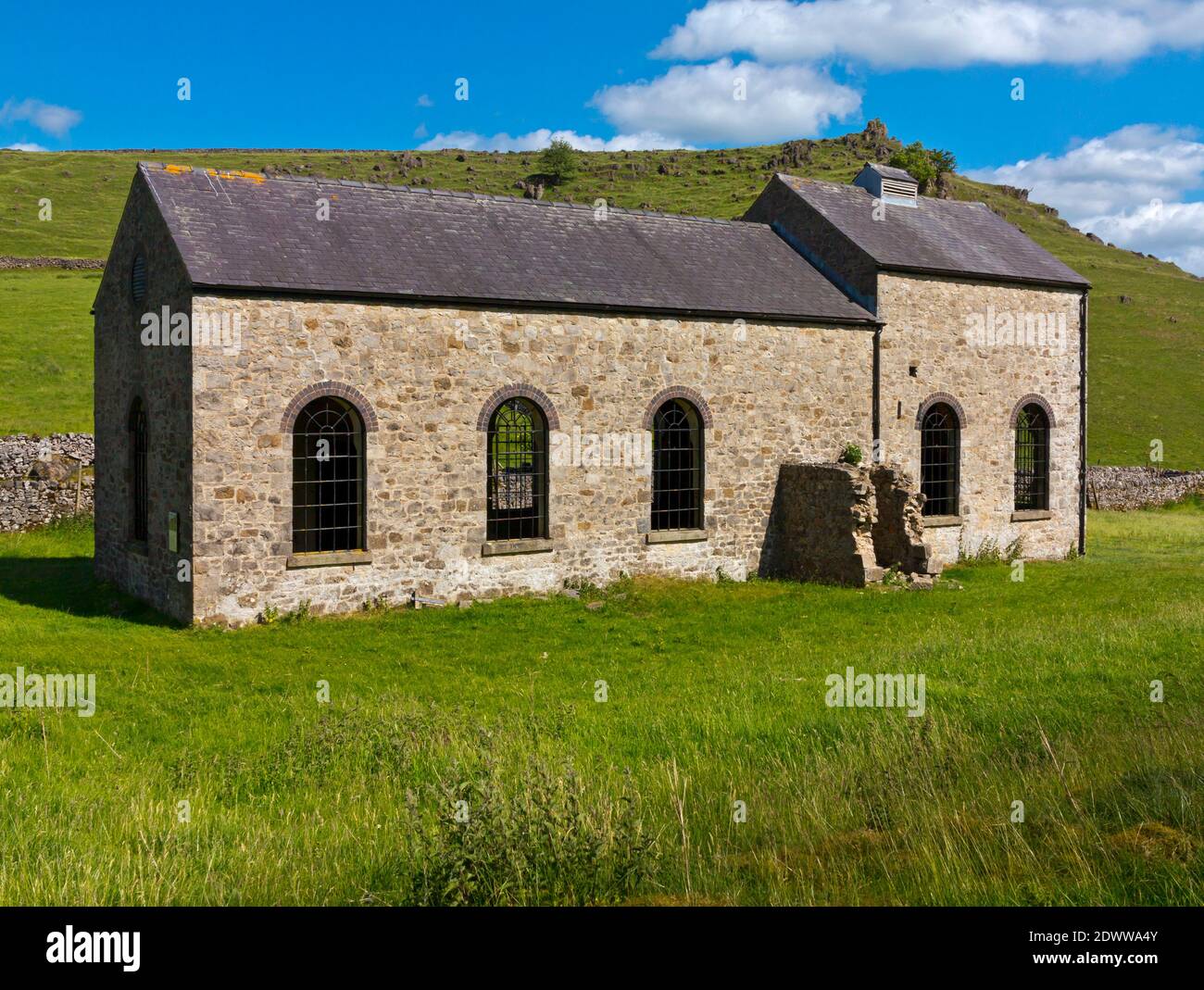 La maison de pompage du XIXe siècle à Roystone Grange près de Pikehall dans le parc national de Peak District Derbyshire Angleterre Royaume-Uni construit pour les exercices de carrière. Banque D'Images