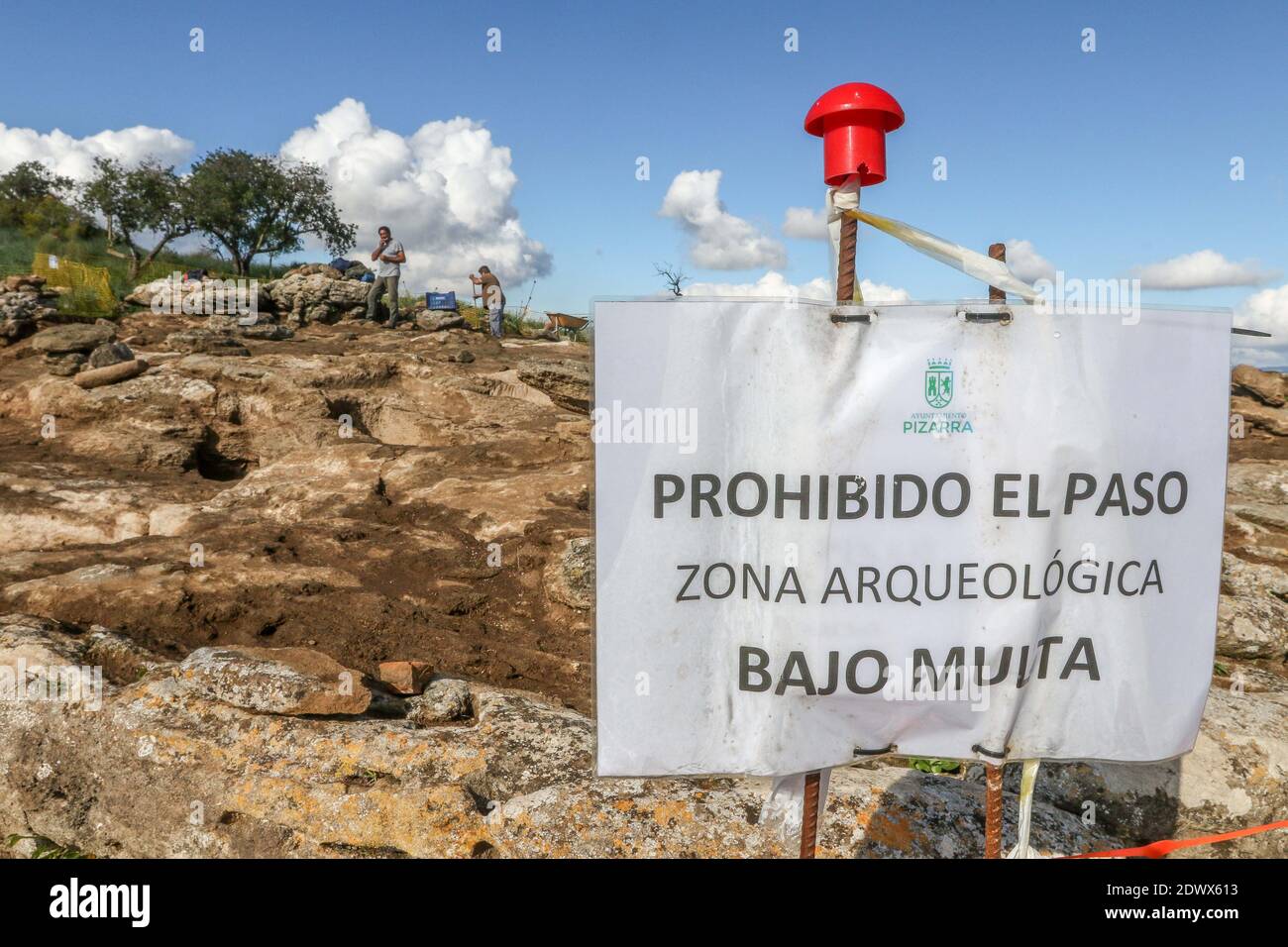 Barcelone, Catalogne, Espagne. 23 décembre 2020. 23 décembre 2020 (Pizarra, Malaga) l'équipe d'archéologues dirigée par le docteur en histoire médiévale de l'Université de Malaga Virgilio Martinez-nez Enamorado effectue une excavation à Castillejos de Quintana à Pizarra depuis deux mois. Crédit : ZUMA Press, Inc./Alay Live News Banque D'Images