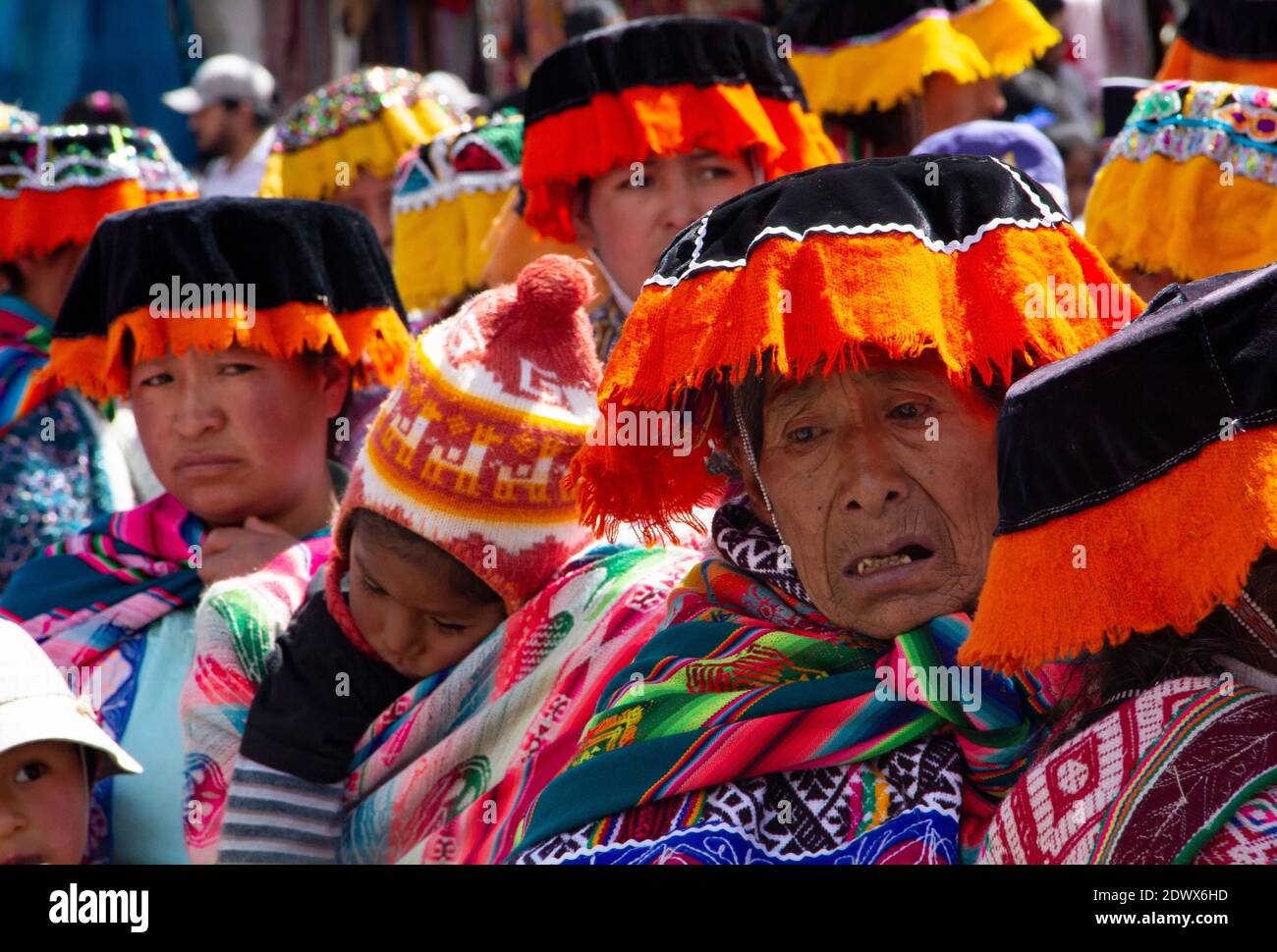 Cusco, Pérou - 24 juin 2015 : Inti Raymi, Festival du Soleil, est célébré dans les rues de Cusco avec des défilés de musique et de grands flotteurs de maché de papier Banque D'Images