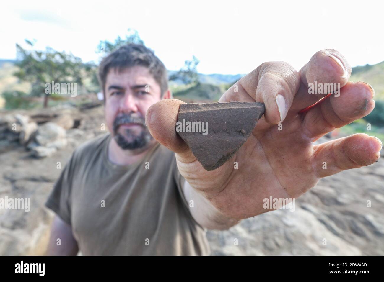 Barcelone, Catalogne, Espagne. 23 décembre 2020. 23 décembre 2020 (Pizarra, Malaga) l'équipe d'archéologues dirigée par le docteur en histoire médiévale de l'Université de Malaga Virgilio Martinez-nez Enamorado effectue une excavation à Castillejos de Quintana à Pizarra depuis deux mois. Crédit : ZUMA Press, Inc./Alay Live News Banque D'Images