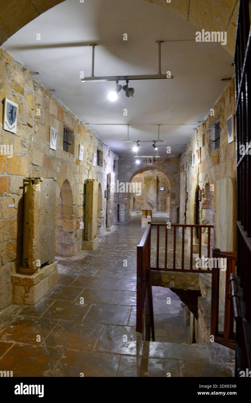 Intérieur du château de Limassol, construit vers 1590, cellules de prison utilisées jusqu'en 1950, aujourd'hui un musée, Chypre Banque D'Images