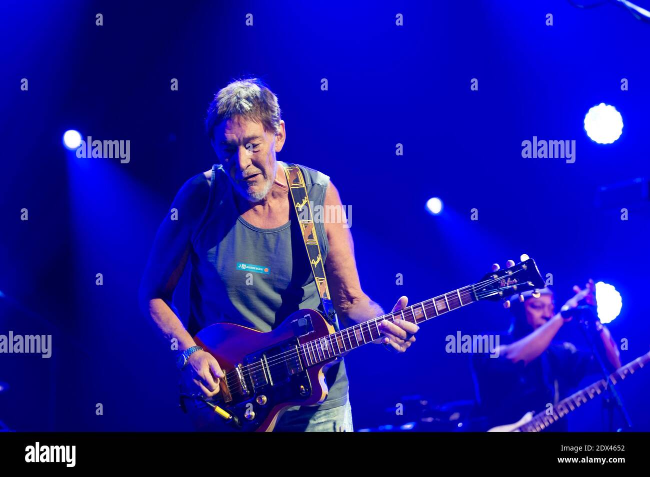 Chris Rea se perfectionne en concert au Montreux Jazz Festival, en Suisse, le 05 juillet 2014. Photo de Loona/ABACAPRESS.COM Banque D'Images