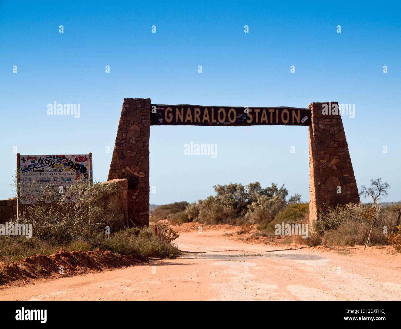 Entrée de la gare de Gnaraloo, région de Gascoyne, Australie occidentale Banque D'Images