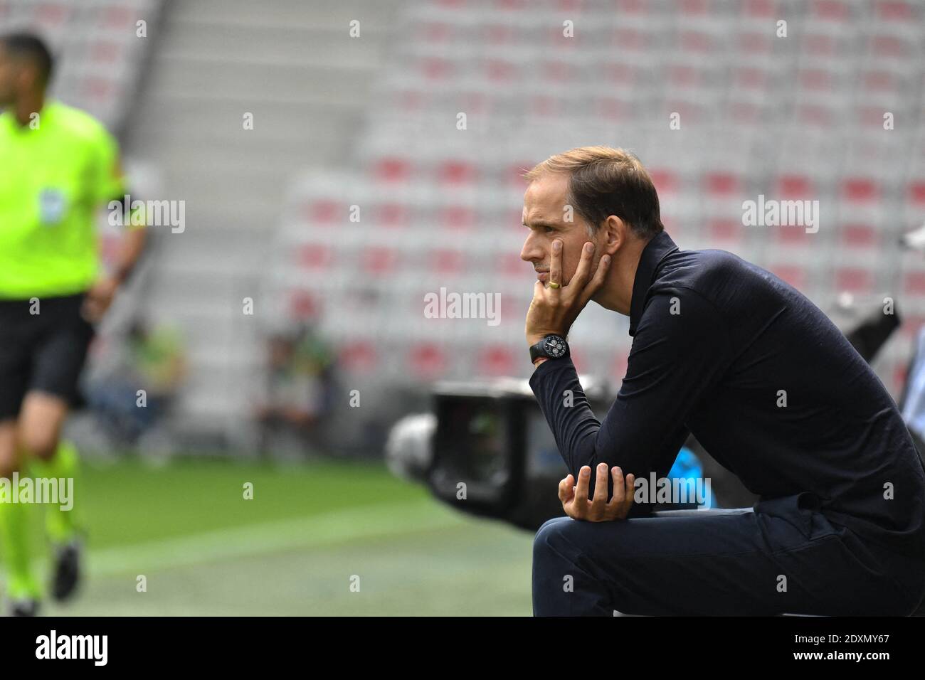 Photo du dossier - football - Thomas Tuchel pendant l'OGC Nice contre Paris Saint Germain - Ligue 1 Ubereat à Nice, France, le 20 septembre 2020. - l'entraîneur du club parisien PSG Thomas Tuchel a été mis à pied ce jeudi 24 décembre. Le contrat de l'autocar parisien devait se terminer dans six mois en juin 2021. Photo de Lionel Urman/ABACAPRESS/Alamy Live News Banque D'Images