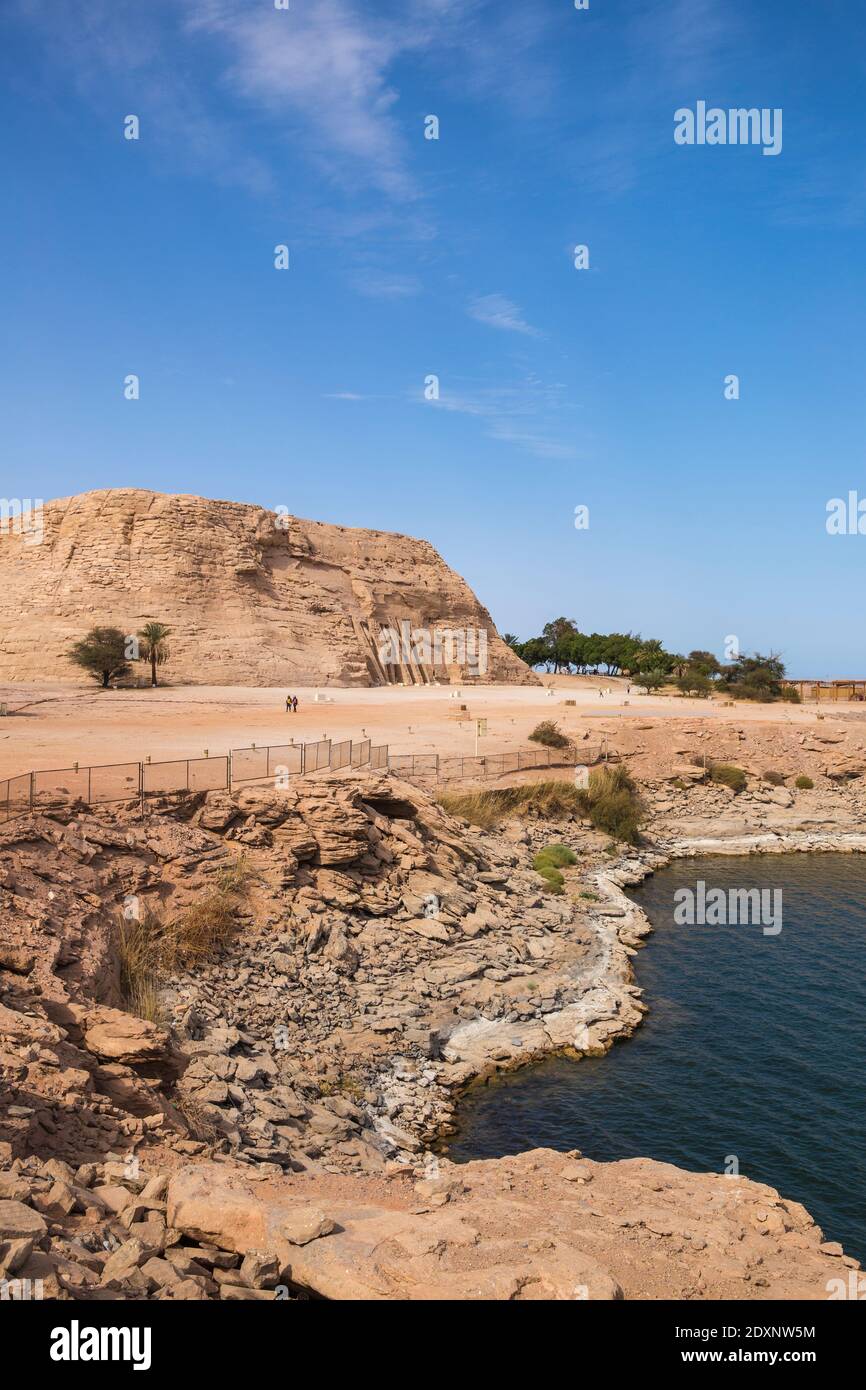 Égypte, Abu Simbel, le petit temple - connu comme Temple de Hathor construit par Ramesses II et dédié à Nefertari pour l'adoration de la déesse Hathor Banque D'Images