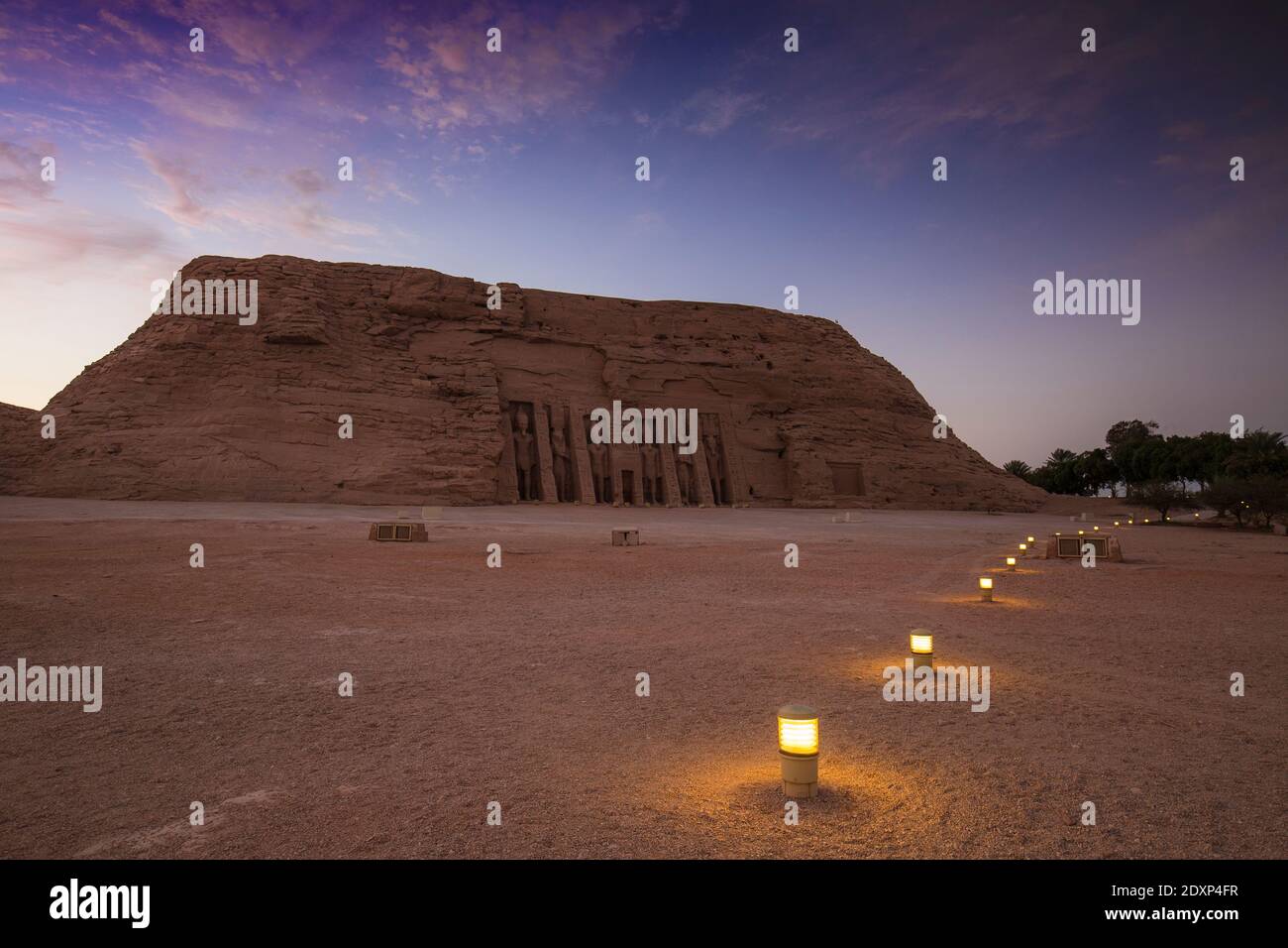 Égypte, Abu Simbel, le petit temple - connu comme Temple de Hathor construit par Ramesses II et dédié à Nefertari pour l'adoration de la déesse Hathor Banque D'Images