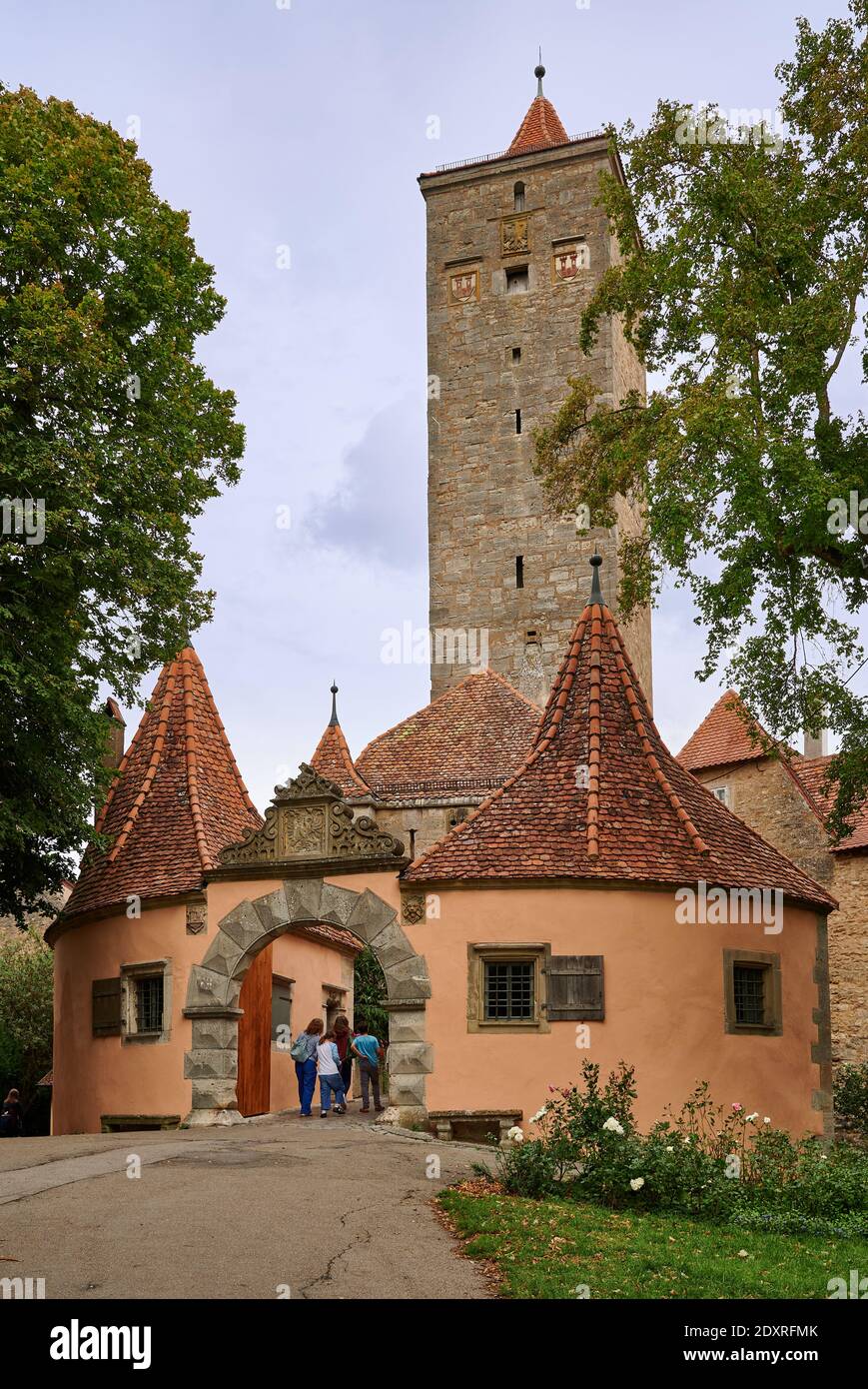 Burgtor Gate et Bastei, Rothenburg ob der Tauber, Bavière, Allemagne Banque D'Images