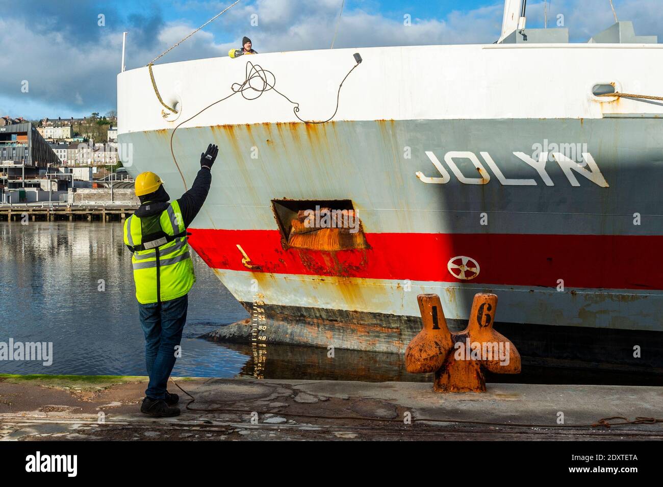 Cork, Irlande. 24 décembre 2020. Le cargo général 'Jolyn' arrime cet après-midi à Kennedy Quay avec une charge d'aliments pour animaux. Elle sort le 30 décembre. Crédit : AG News/Alay Live News Banque D'Images