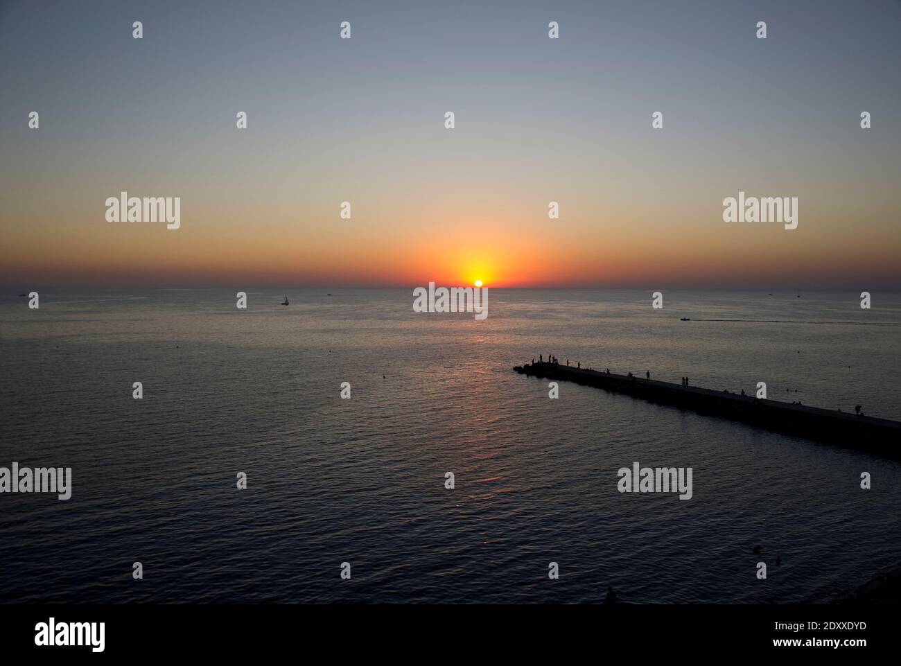 Côte de la mer Noire au coucher du soleil Banque D'Images