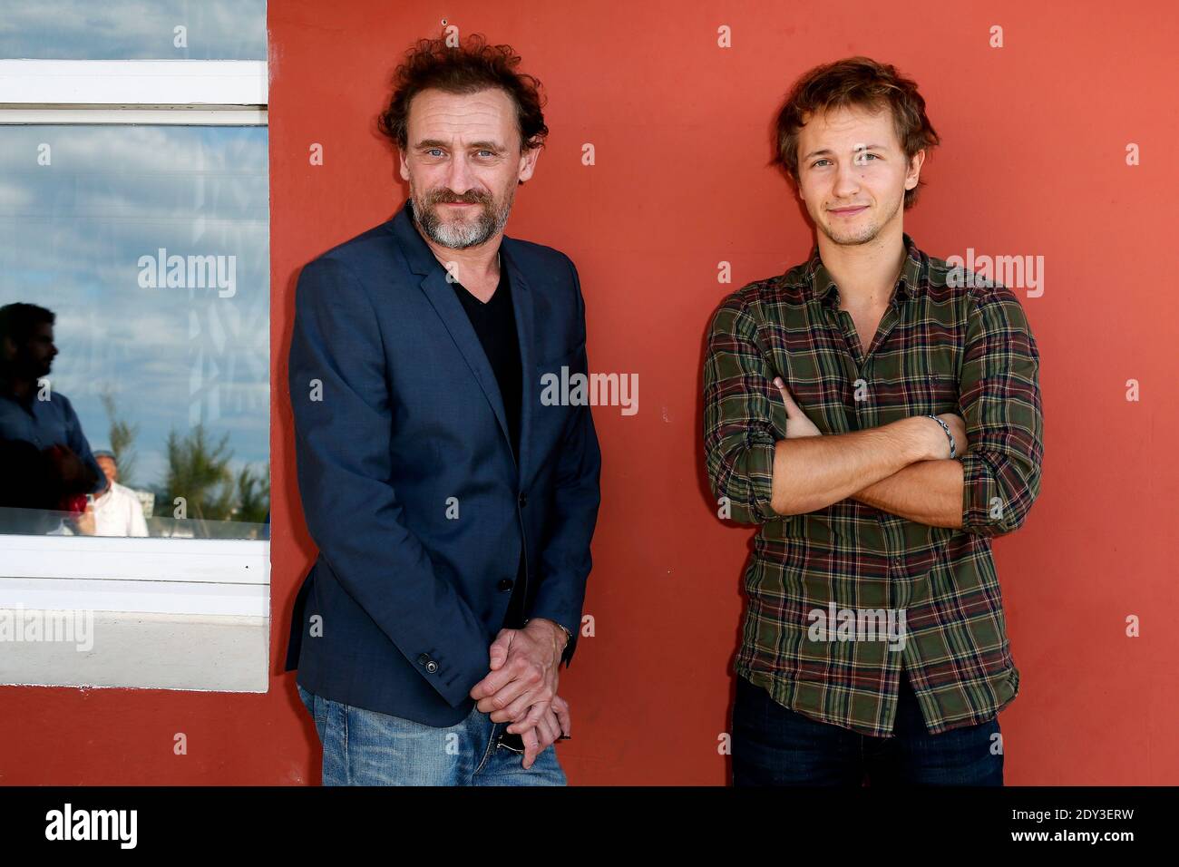 Jean-Paul Rouve et Mathieu Spinosi se posent au 1er Festival International, à Saint-Jean-de-Luz, France, le 11 octobre 2014. Photo de Patrick Bernard/ABACAPRESS.COM Banque D'Images