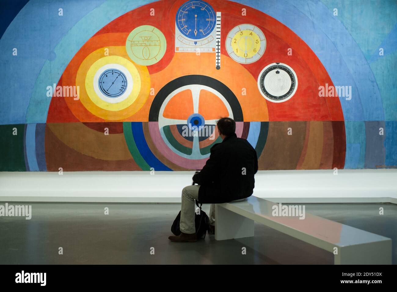 Exposition rétrospective de Sonia Delaunay lors de la journée de presse au Musée d'Art moderne de Paris, France, le 3 novembre 2014. Cette exposition sera présentée au Tate Modern Museum de Londres le 15 avril 2015. Photo Thierry Orban/ABACAPRESS.COM Banque D'Images