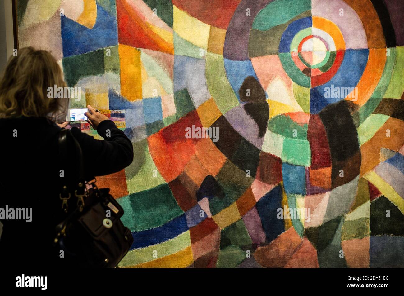 Exposition rétrospective de Sonia Delaunay lors de la journée de presse au Musée d'Art moderne de Paris, France, le 3 novembre 2014. Cette exposition sera présentée au Tate Modern Museum de Londres le 15 avril 2015. Photo Thierry Orban/ABACAPRESS.COM Banque D'Images