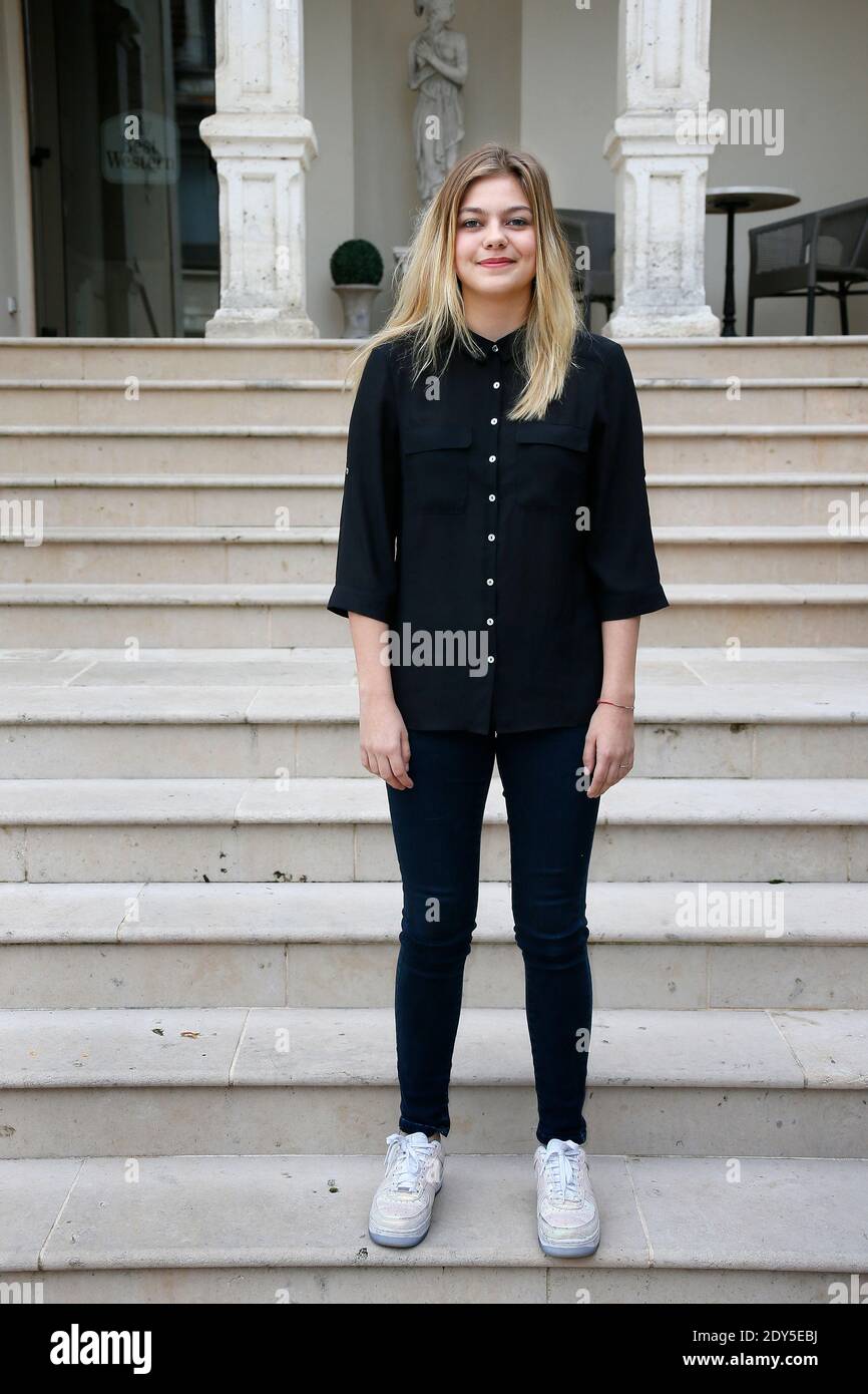 Louane Emera pose pendant la famille Belier Photocall dans le cadre du 23e Festival du film Sarlat 2014 à Sarlat, dans le sud-ouest de la France, le 11 novembre 2013. Photo de Patrick Bernard/ABACAPRESS.COM Banque D'Images