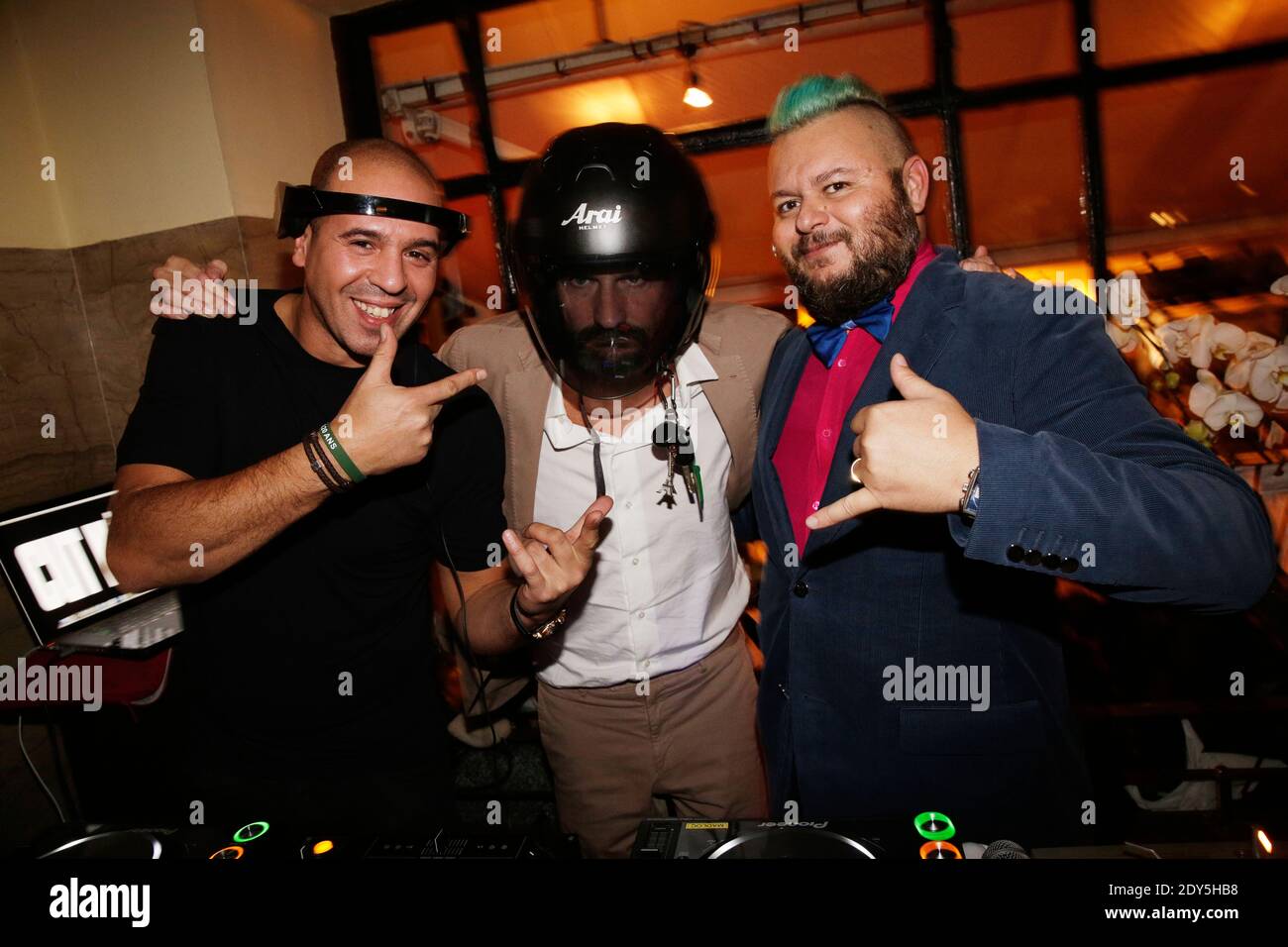 DJ Cut Killer, Greg Boust et Frédéric Beigbeder assistent au Prix de flore  2014 au 'Cafe de flore' à Paris, France, le 14 novembre 2014. Photo de  Jerome Domine/ABACAPRESS.COM Photo Stock - Alamy