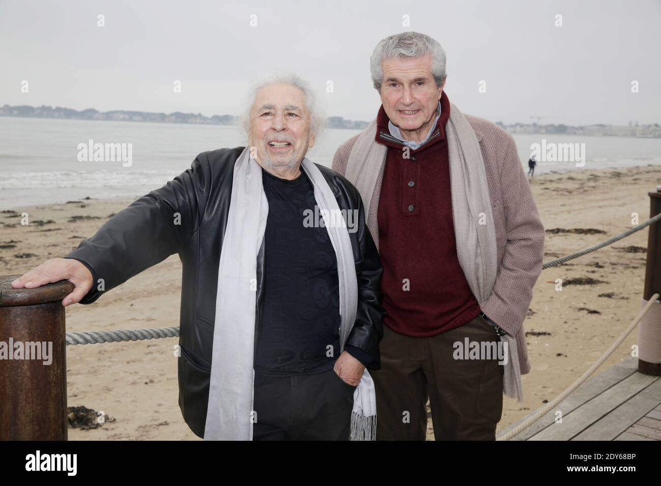 Claude Lelouch et Francis Lai posent lors du 1er Festival du Cinéma et de la musique du film à la Baule, France, le 22 novembre 2014. Photo de Jerome Domine/ABACAPRESS.COM Banque D'Images