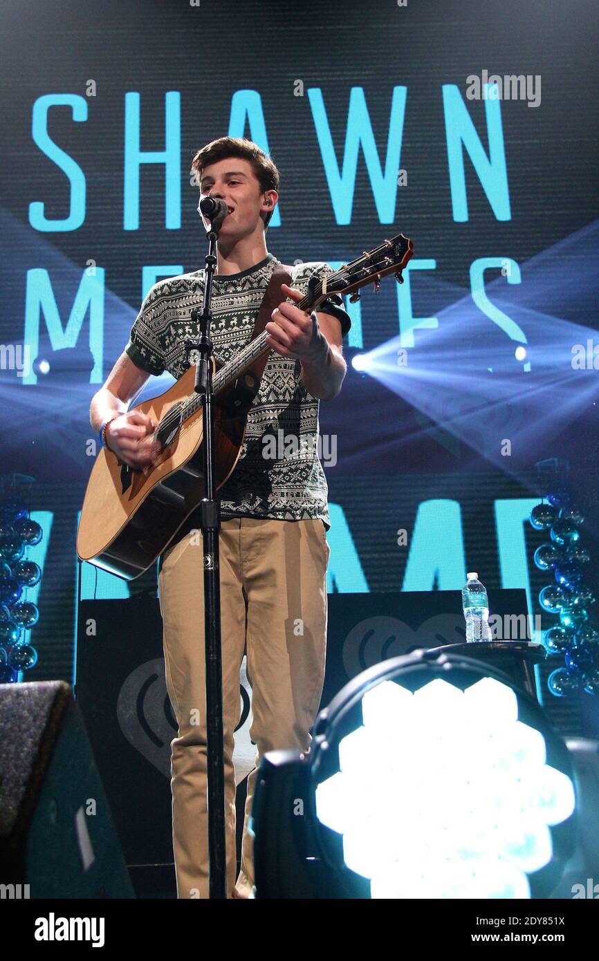 Shawn Mendes se produit au Jingle ball 2014 de Y100 au BB&T Centre de Miami, en Floride, le 21 décembre 2014. Photo de Rolando Rodriguez/ABACAPRESS.COM Banque D'Images