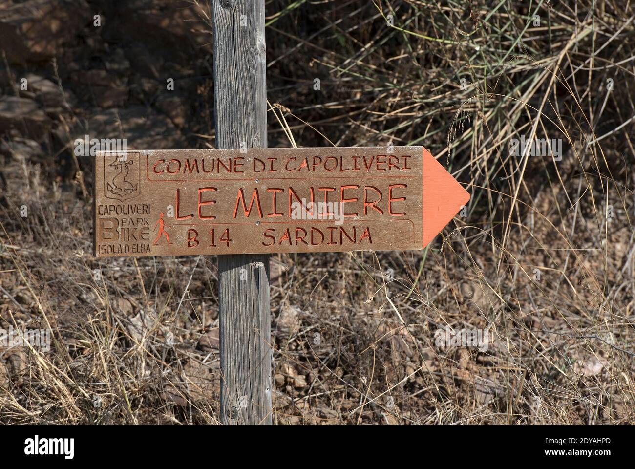 Panneau de piste cyclable près de Capoliveri, île d'Elbe, Toscane, Italie Banque D'Images