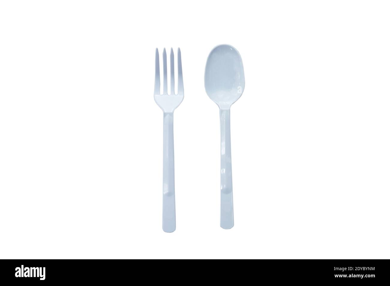 cuillère et fourchette en plastique pour une seule utilisation sur fond  blanc Photo Stock - Alamy