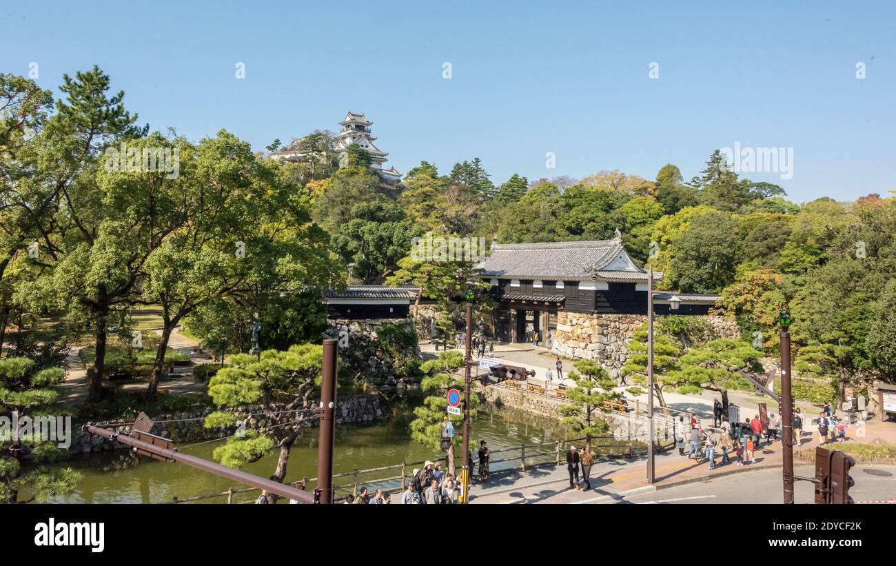 Château de Kochi avec douves et porte d'Ote-mon, Kochi, île de Shikoku, Japon Banque D'Images