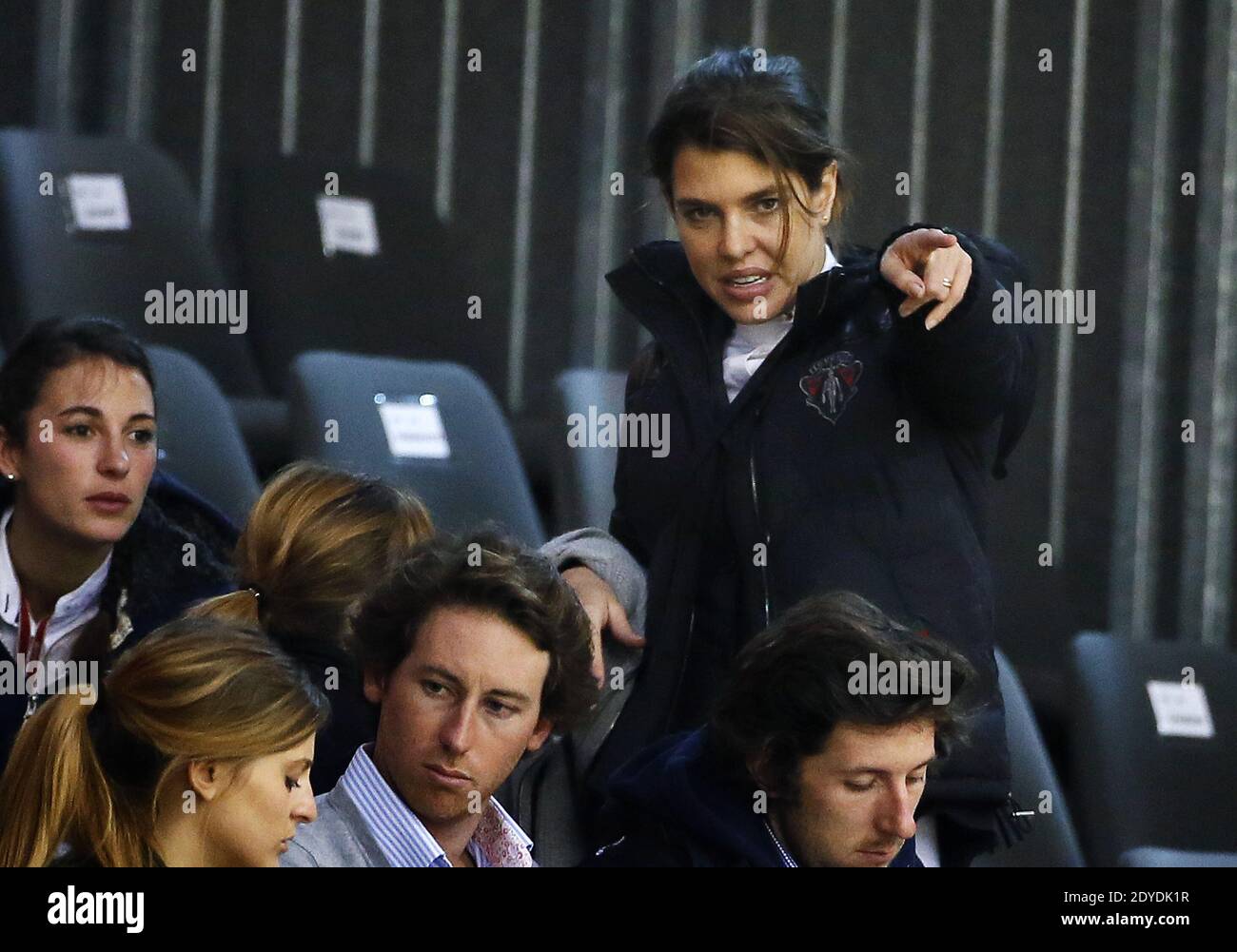 Charlotte Casiraghi avec son cheval 'Rubins Quibelle' et l'acteur et réalisateur français Guillaume Canet avec son cheval 'B' à l'International de saut de Bordeaux, France, le 10 février 2013. Photo de Patrick Bernard/ABACAPRESS.COM Banque D'Images