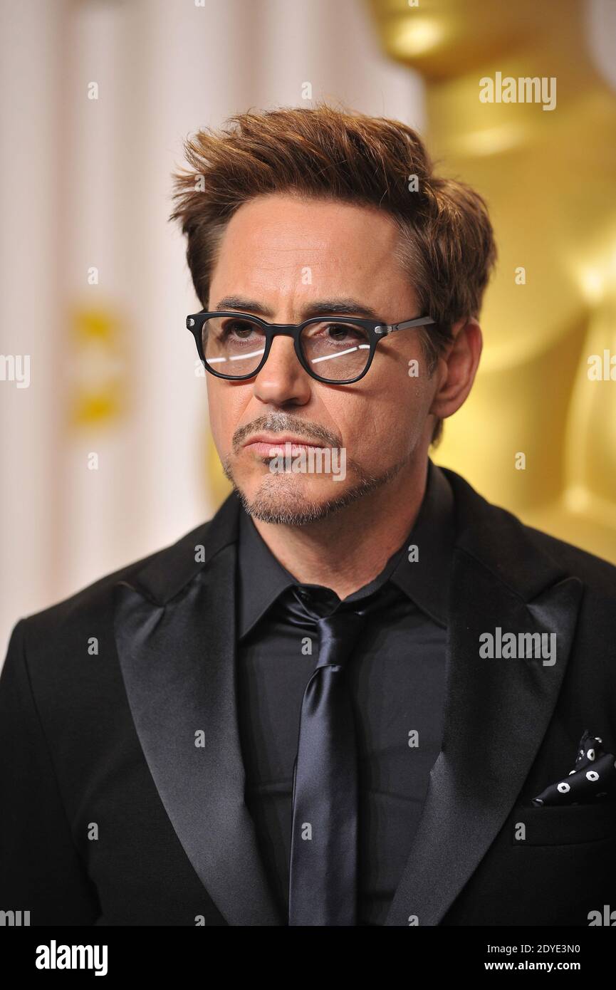 Robert Downey Jr. Pose dans la salle de presse lors de la 85e édition annuelle des Oscars Academy Awards le 24 février 2013 à Los Angeles, CA, Etats-Unis. Photo de Lionel Hahn/ABACAPRESS.COM Banque D'Images