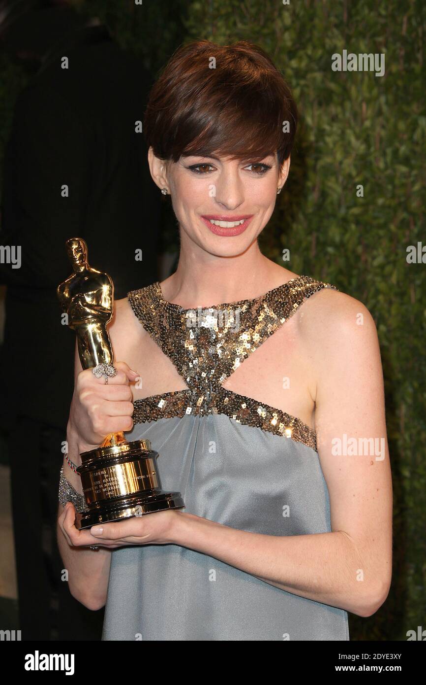 Anne Hathaway participe à la Vanity Fair Oscar Party 2013 aux Sunset Towers à Hollywood, Los Angeles, CA, USA le 24 février 2013. Photo de Krista Kennel/ABACAPRESS.COM Banque D'Images