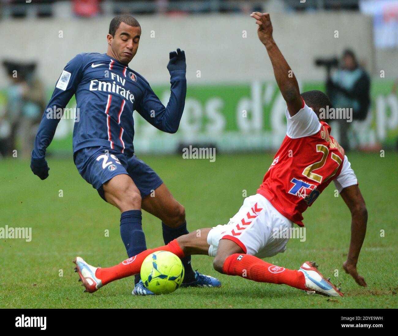 Lucas Moura du PSG lors du match de football de la première Ligue française, Reims contre Paris Saint-Germain au stade de Reims, France, le 2 mars 2013. Reims a gagné 1-0. Photo de Christian Liewig/ABACAPRESS.COM Banque D'Images