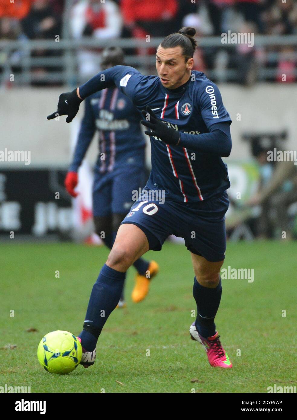 Zlatan Ibrahimovic du PSG lors du match de football de la première Ligue française, Reims contre Paris Saint-Germain au stade de Reims, France, le 2 mars 2013. Reims a gagné 1-0. Photo de Christian Liewig/ABACAPRESS.COM Banque D'Images