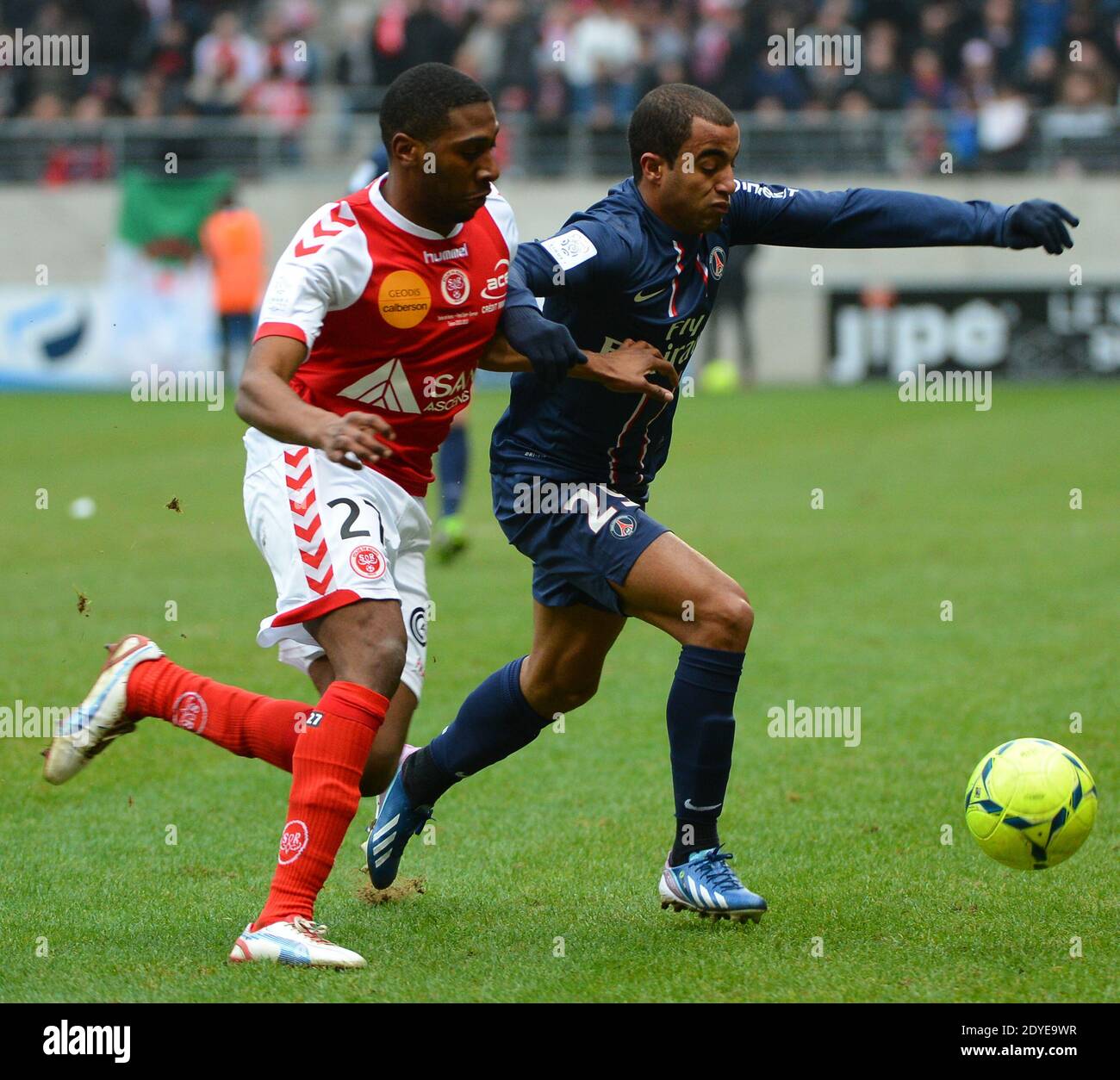 Lucas Moura du PSG lors du match de football de la première Ligue française, Reims contre Paris Saint-Germain au stade de Reims, France, le 2 mars 2013. Reims a gagné 1-0. Photo de Christian Liewig/ABACAPRESS.COM Banque D'Images