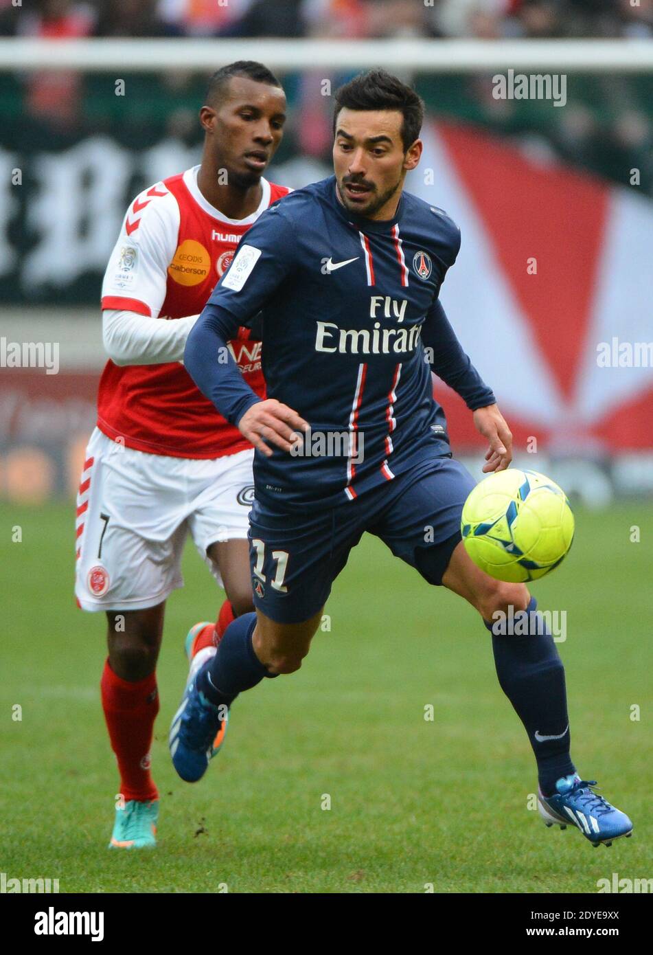 Ezequiel Lavezzi du PSG lors du match de football de la première Ligue française, Reims vs Paris Saint-Germain au stade de Reims, France, le 2 mars 2013. Reims a gagné 1-0. Photo de Christian Liewig/ABACAPRESS.COM Banque D'Images
