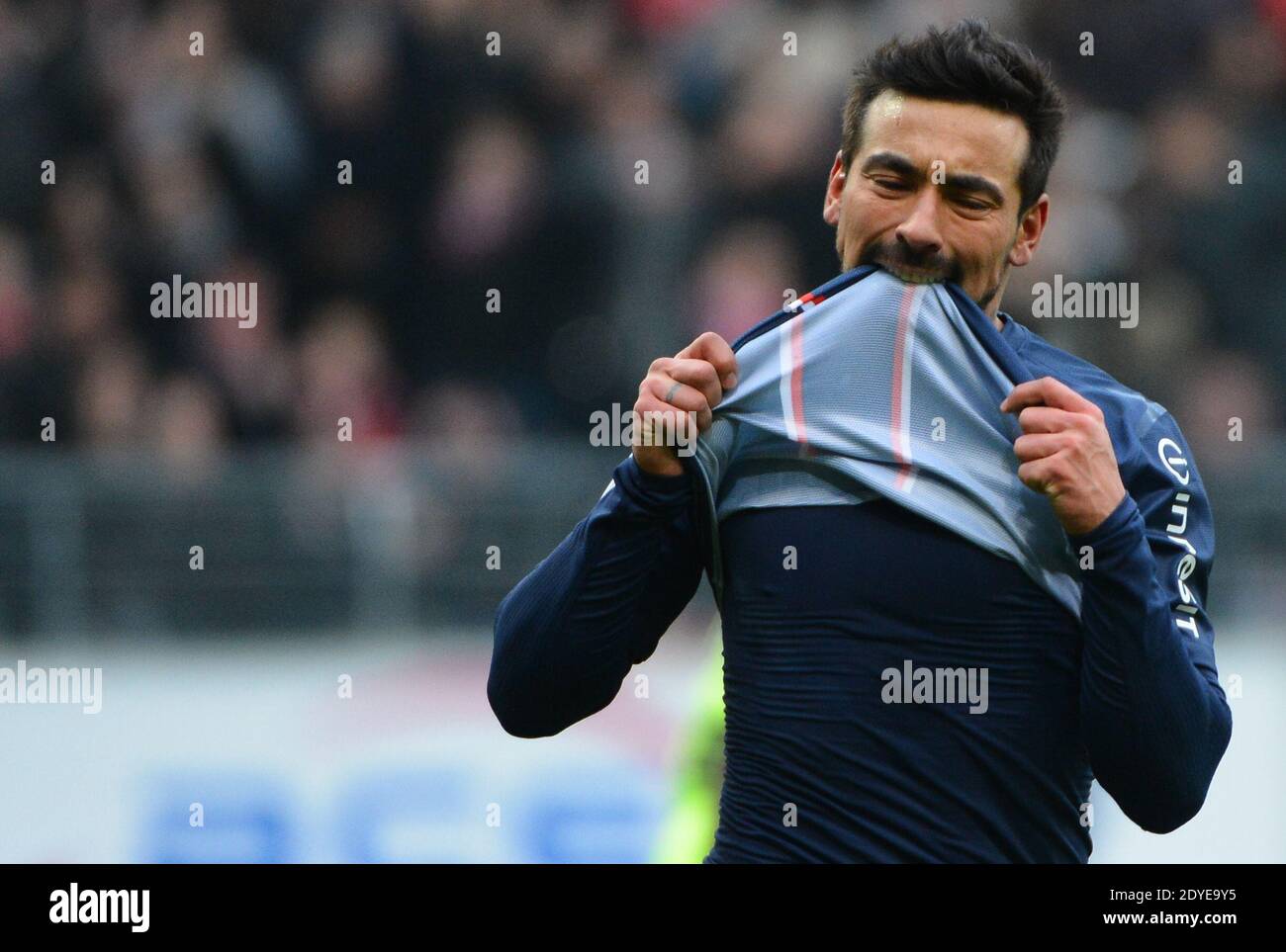 Ezequiel Lavezzi du PSG lors du match de football de la première Ligue française, Reims vs Paris Saint-Germain au stade de Reims, France, le 2 mars 2013. Reims a gagné 1-0. Photo de Christian Liewig/ABACAPRESS.COM Banque D'Images