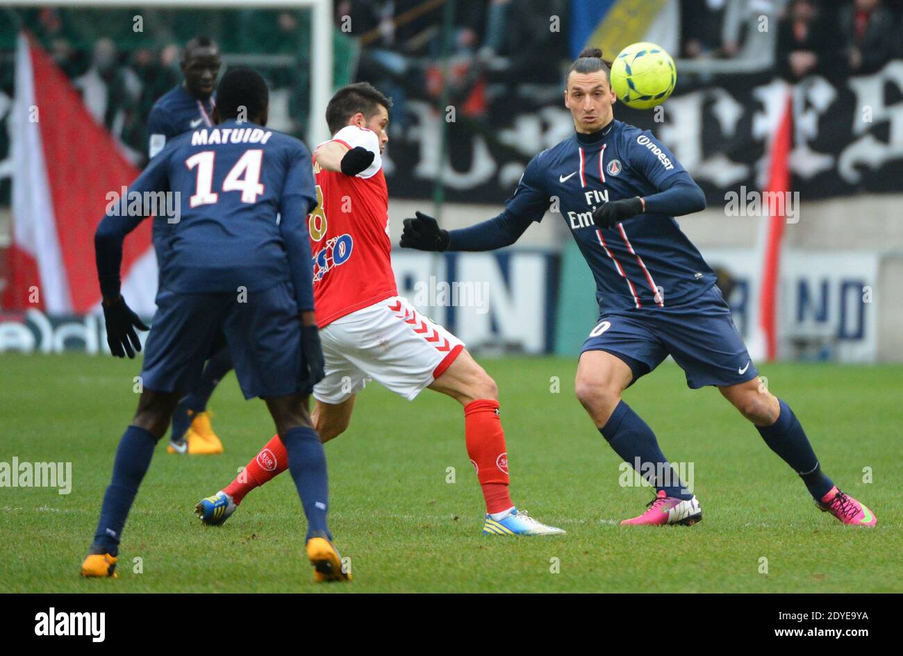 Zlatan Ibrahimovic du PSG lors du match de football de la première Ligue française, Reims contre Paris Saint-Germain au stade de Reims, France, le 2 mars 2013. Reims a gagné 1-0. Photo de Christian Liewig/ABACAPRESS.COM Banque D'Images