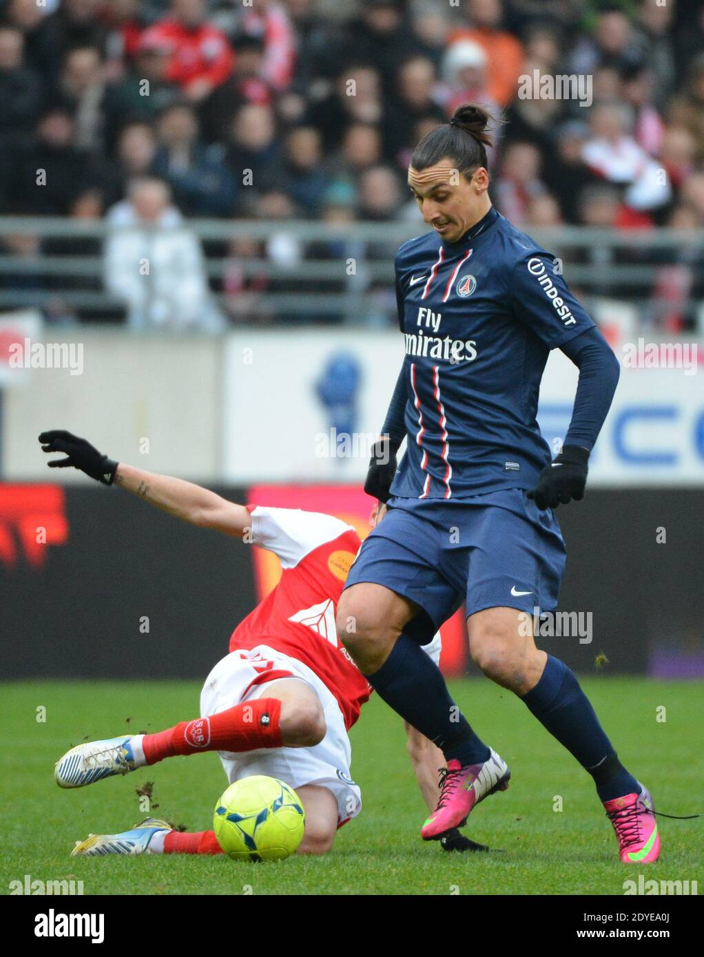 Zlatan Ibrahimovic du PSG lors du match de football de la première Ligue française, Reims contre Paris Saint-Germain au stade de Reims, France, le 2 mars 2013. Reims a gagné 1-0. Photo de Christian Liewig/ABACAPRESS.COM Banque D'Images