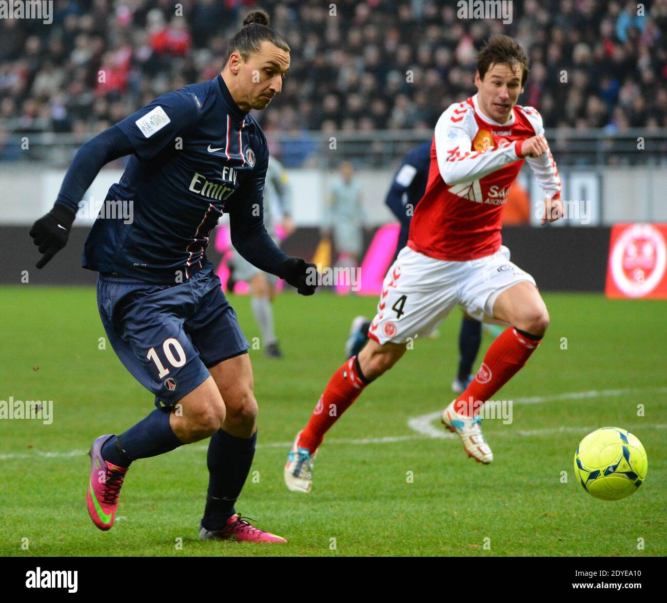 Zlatan Ibrahimovic du PSG lors du match de football de la première Ligue française, Reims contre Paris Saint-Germain au stade de Reims, France, le 2 mars 2013. Reims a gagné 1-0. Photo de Christian Liewig/ABACAPRESS.COM Banque D'Images