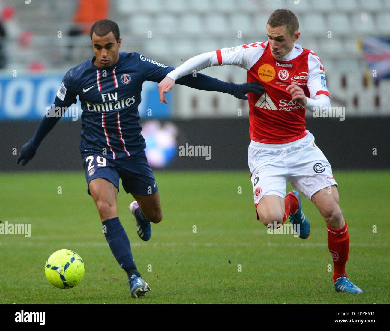 Lucas Moura du PSG lors du match de football de la première Ligue française, Reims contre Paris Saint-Germain au stade de Reims, France, le 2 mars 2013. Reims a gagné 1-0. Photo de Christian Liewig/ABACAPRESS.COM Banque D'Images